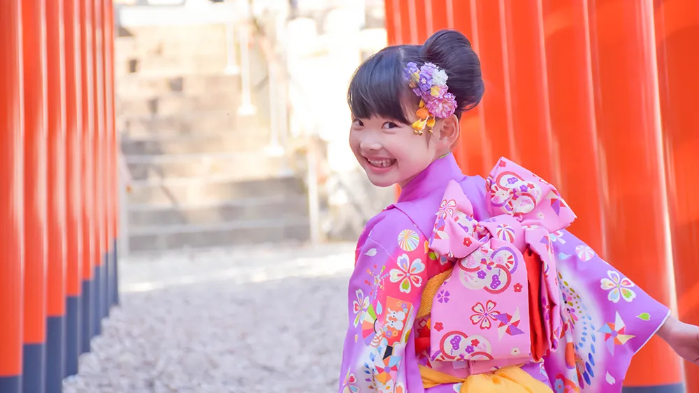 七五三 着物の少女
